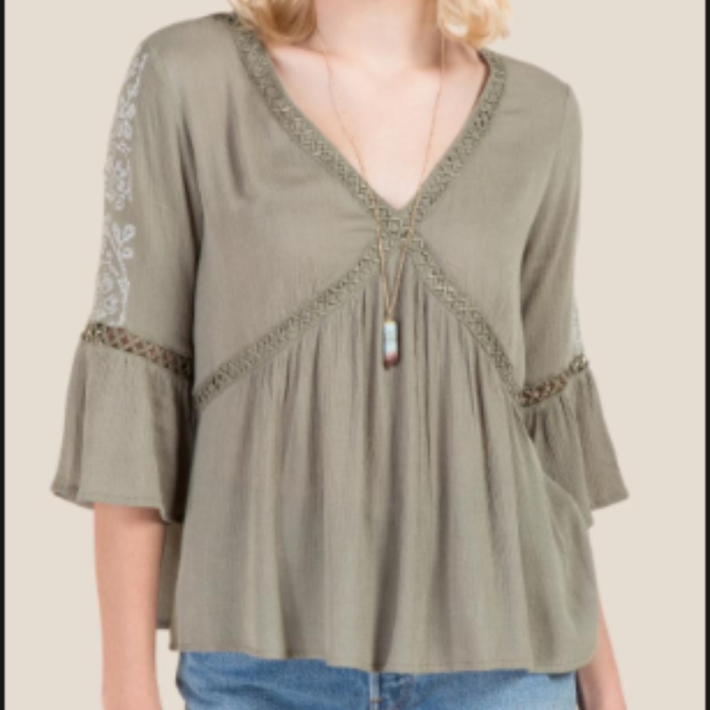 francesca's Elle crochet V-neck top